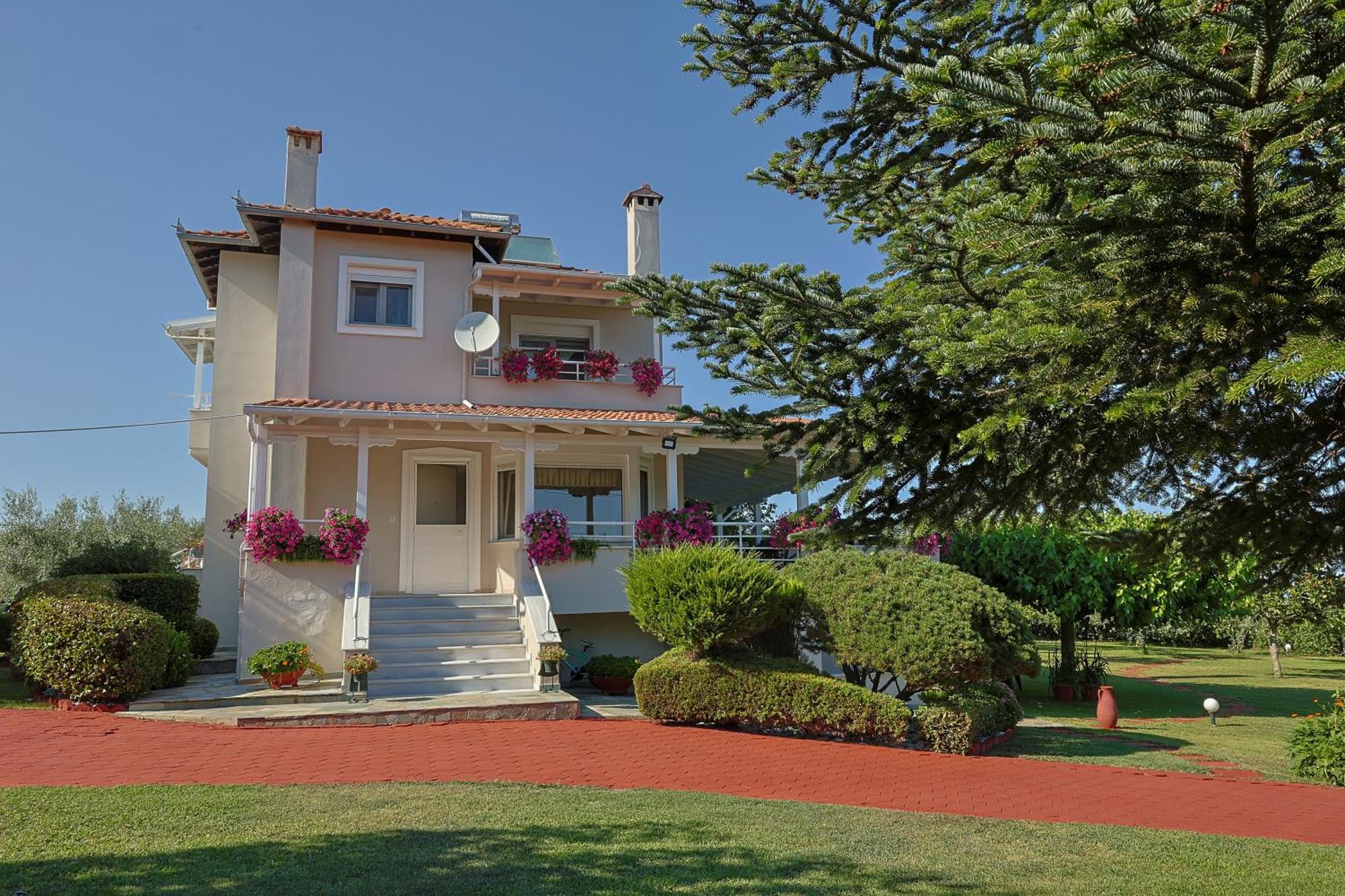 Villa Tammy'S Garden House Leptokaryá Exterior foto