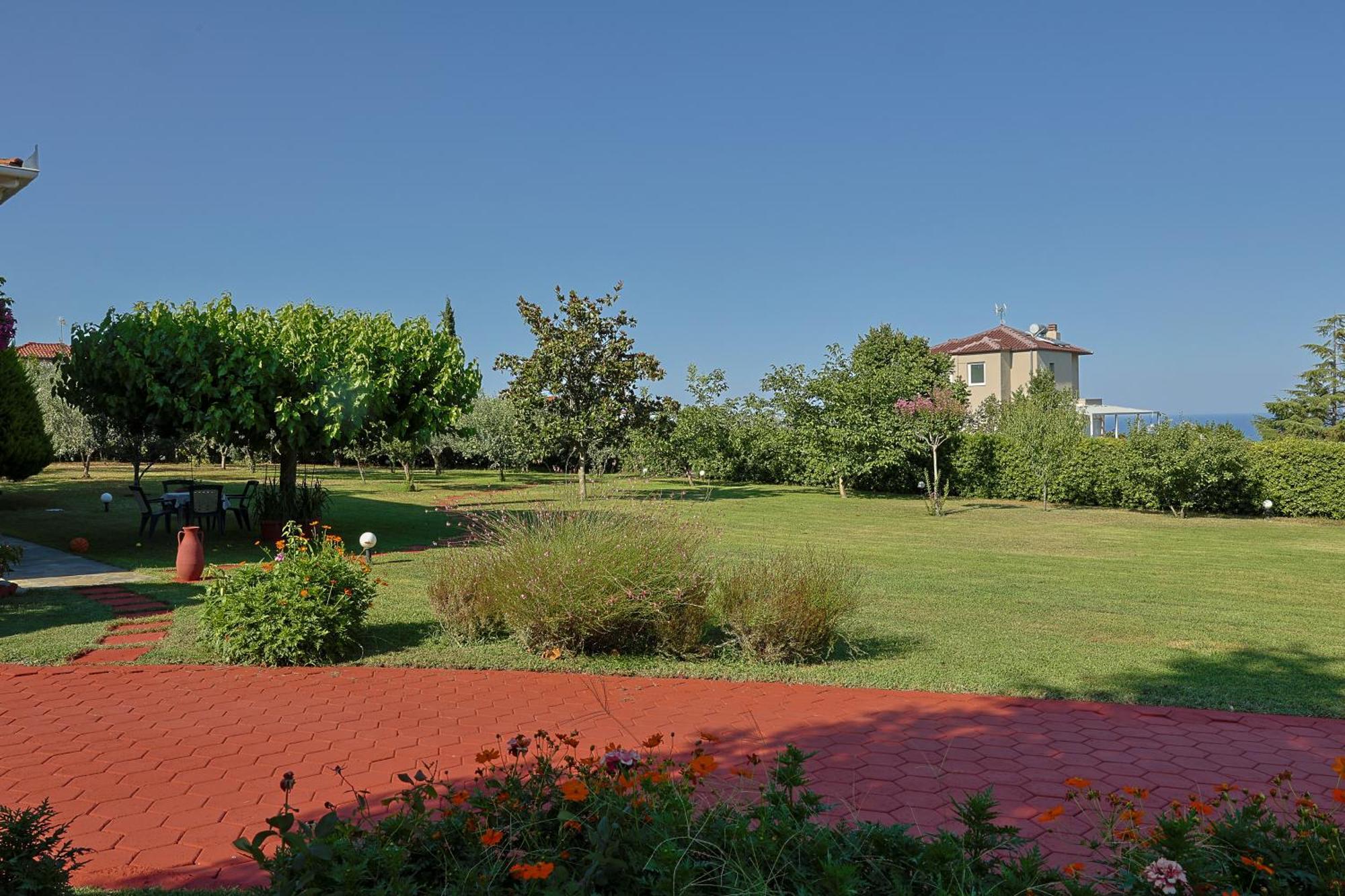 Villa Tammy'S Garden House Leptokaryá Exterior foto