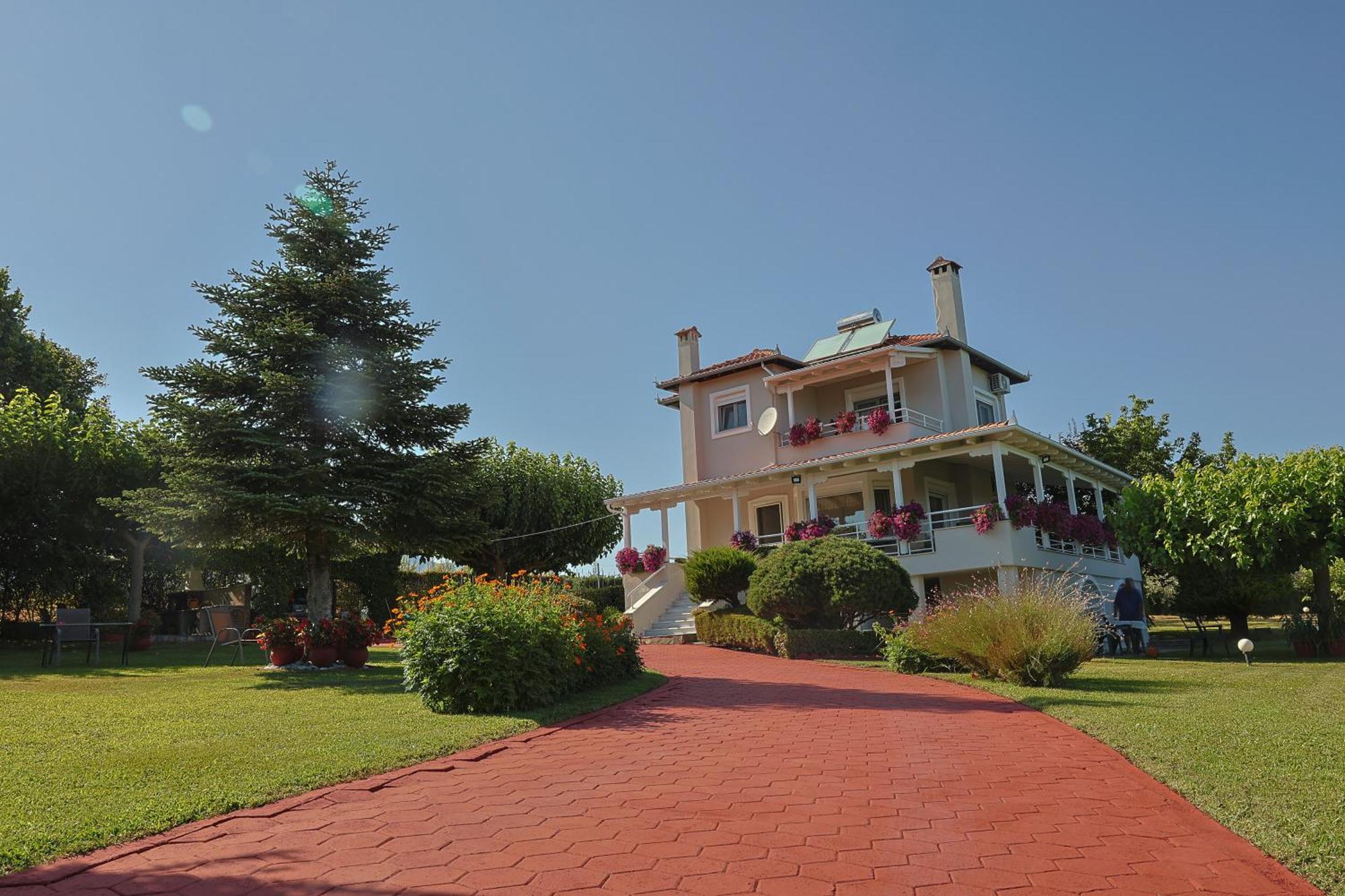 Villa Tammy'S Garden House Leptokaryá Exterior foto