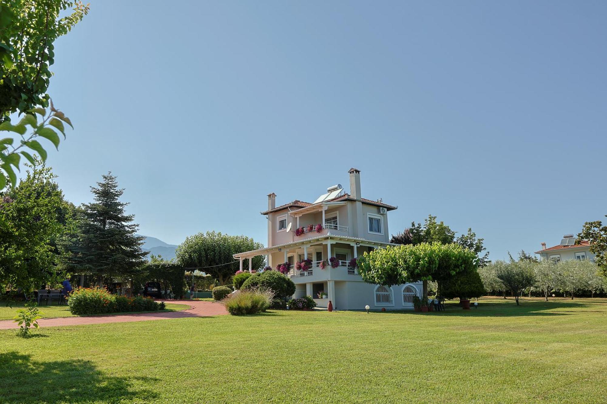Villa Tammy'S Garden House Leptokaryá Exterior foto